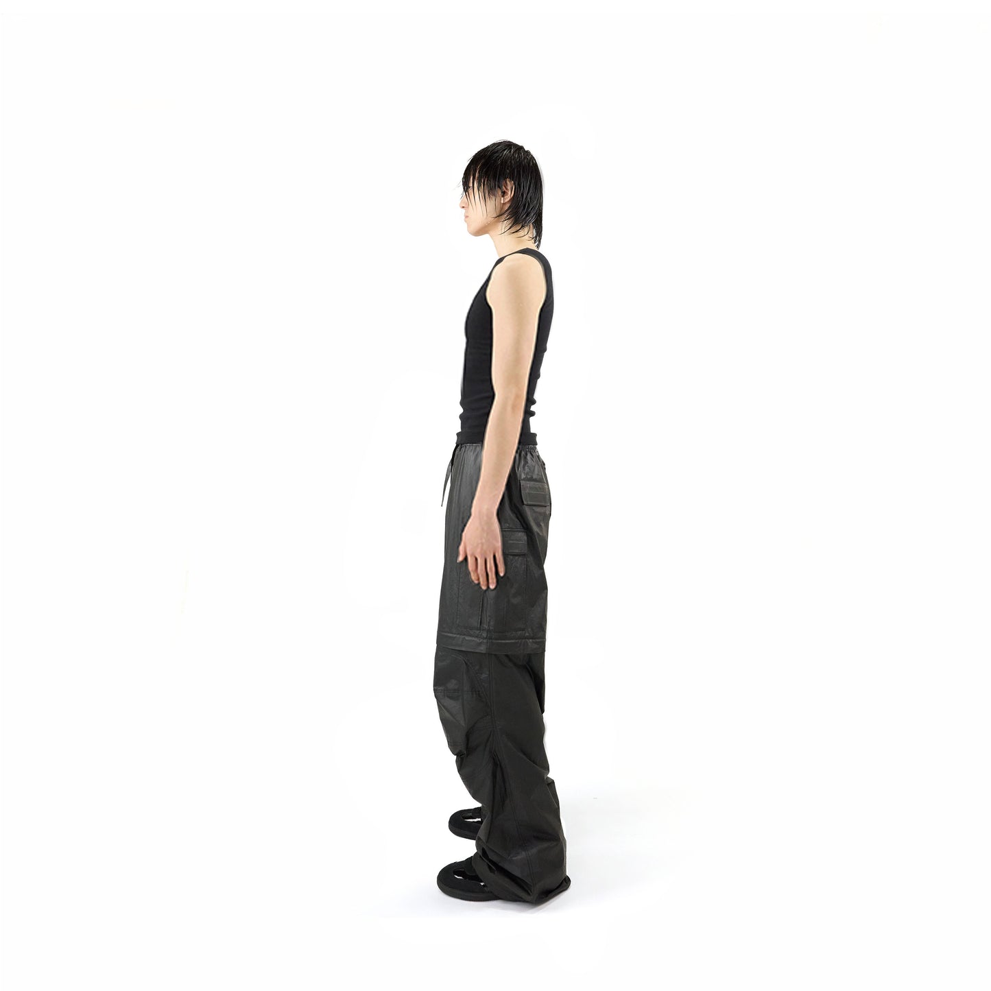KNEE-PANEL CARGO (BLACK)