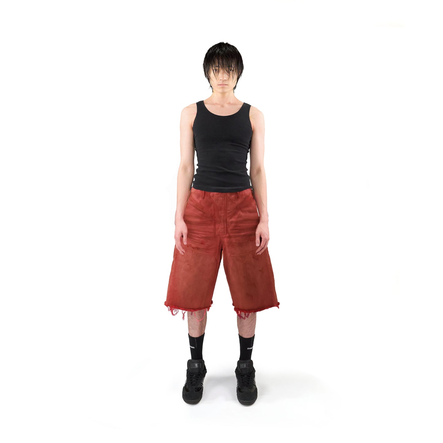 DISTRESSED DENIM SHORTS (RED)