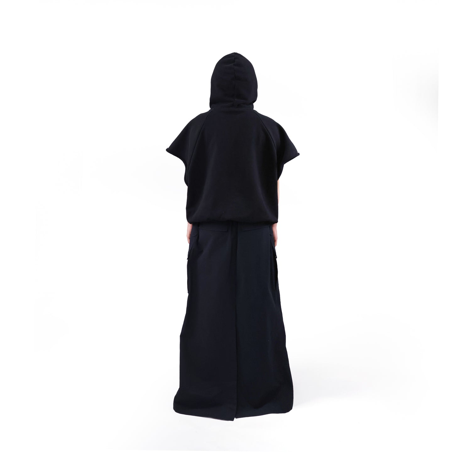 SLEEVELESS HOODIE (BLACK)