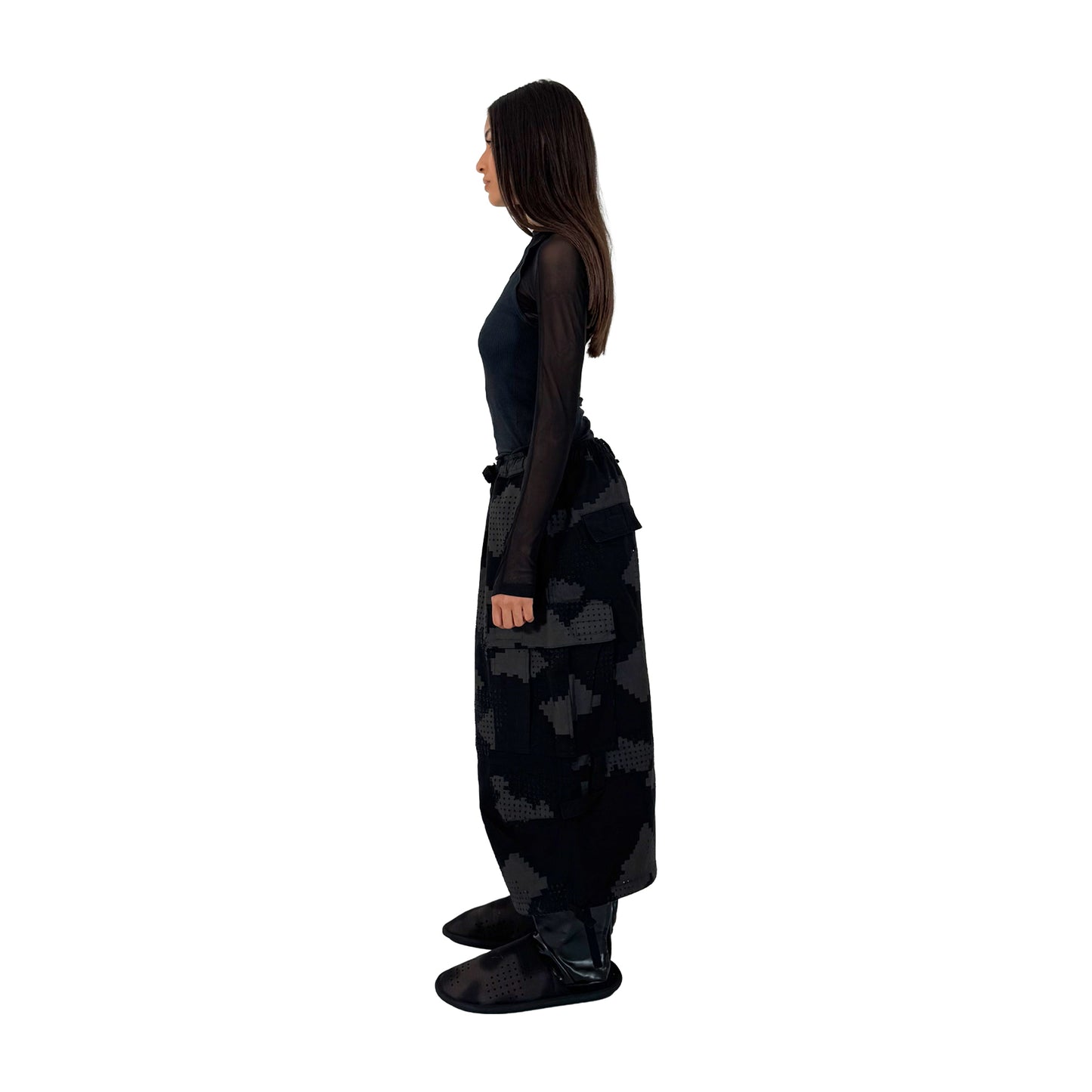 GRID CAMO CARGO SHORTS (BLACK)