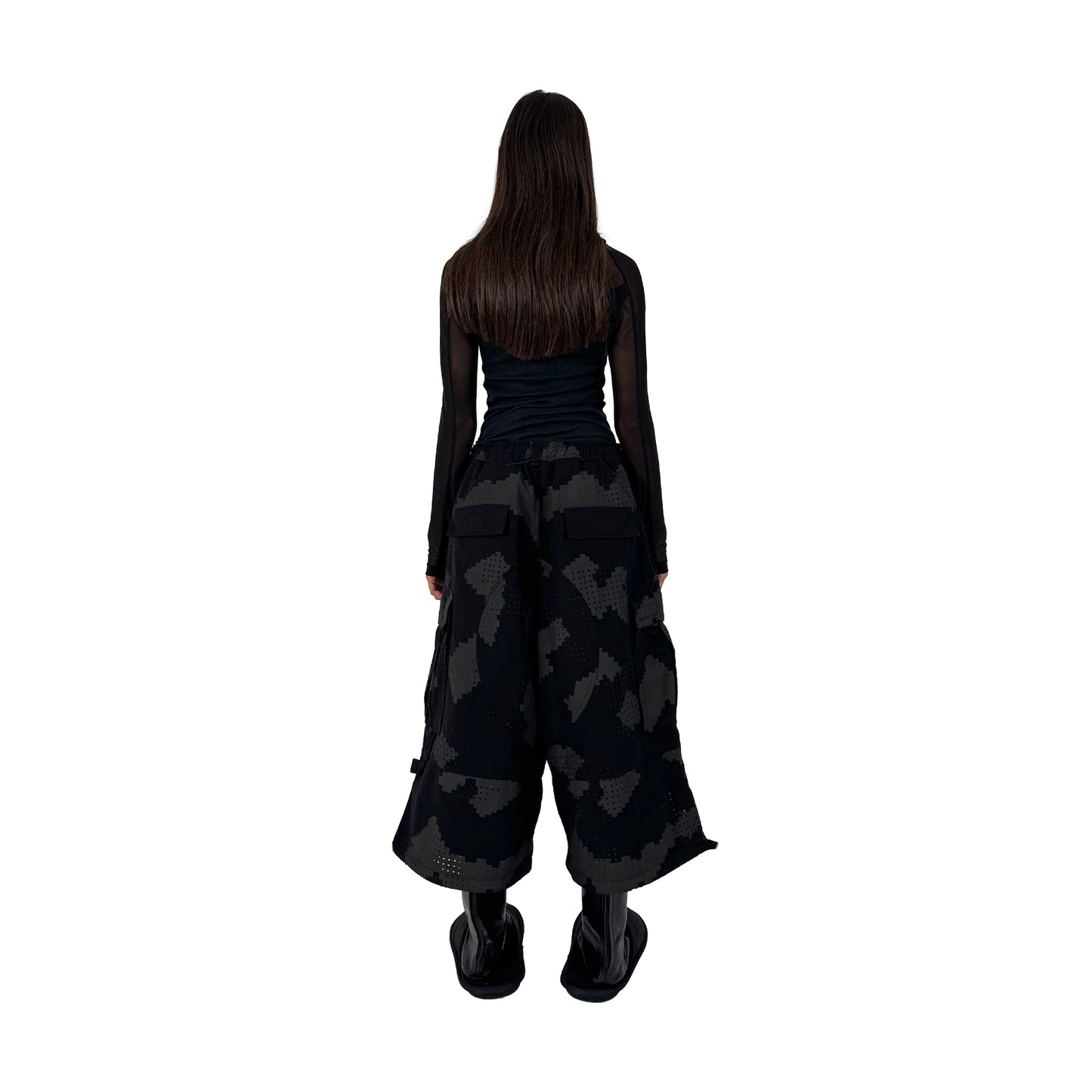GRID CAMO CARGO SHORTS (BLACK)